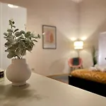 Апартаменти Harmony Бухарест